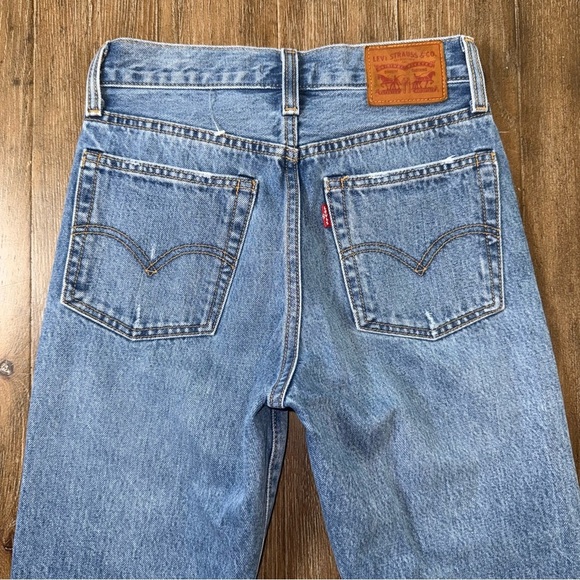 LEVI'S Premium Wedgie Straight Leg High Rise Blue Jeans Ankle distressed - Picture 12 of 13